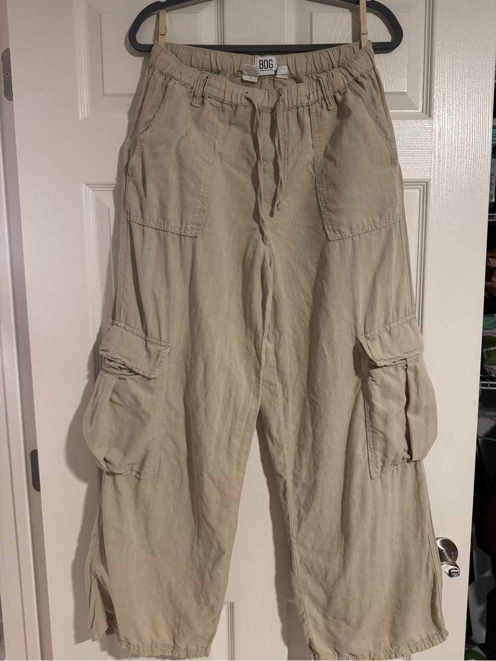 SOLD Wide Leg Cargo Pants in Taupe - Picture 2 of 4